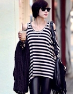 Casual T-shirts leakage shoulder stripe design
