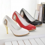 Classic Leaf Diamond Buckle Single PU Shoes