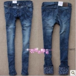 2011 wave of new Korean female floral flange feet dark blue pleated pants collapse Slim thin jeans